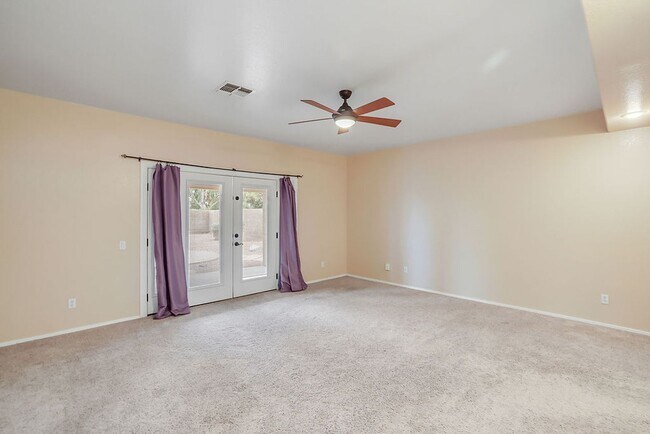 Building Photo - Beautiful Chandler home with pool!