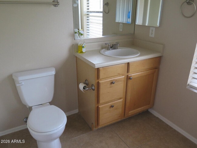 Building Photo - 3331 S Chaparral Rd