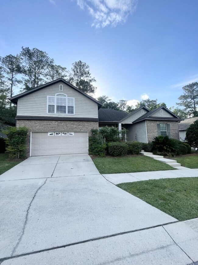 Primary Photo - 4 bedroom in Gainesville FL 32606