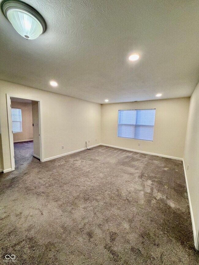 Building Photo - 7952 Bombay Ln