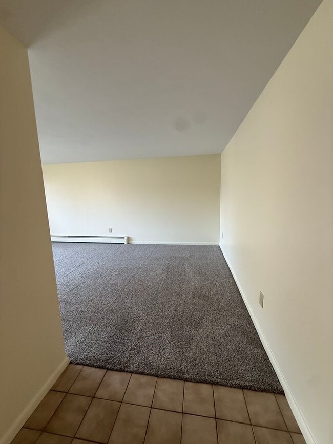 Building Photo - New Country Village