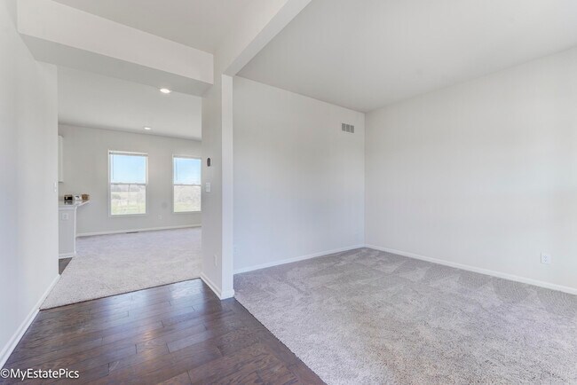 Building Photo - 2780 Riverview Ln