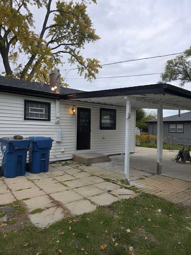 Building Photo - 4905 143rd Pl