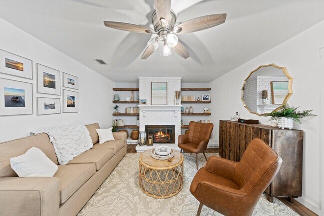 Building Photo - 109 Friar Tuck Dr