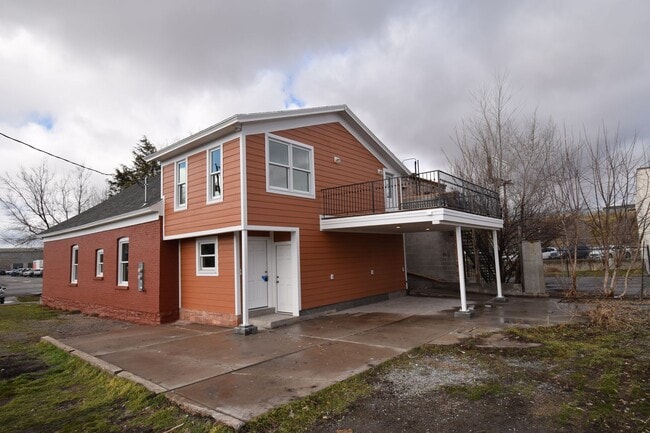 Building Photo - 536 N 600 W