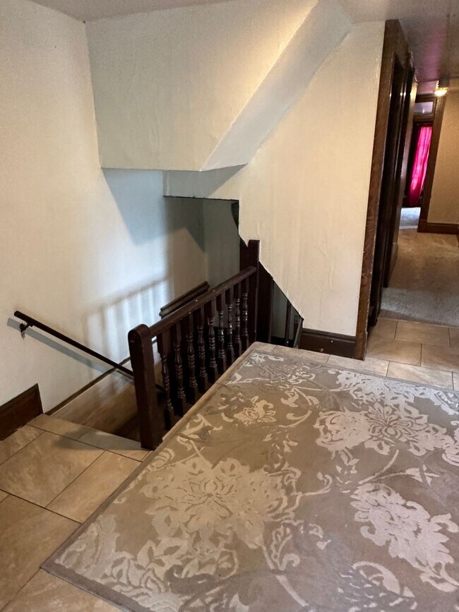 Building Photo - 605 E Buchtel Ave