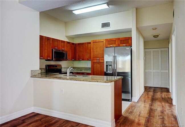 Building Photo - 49 SE Sedona Cir