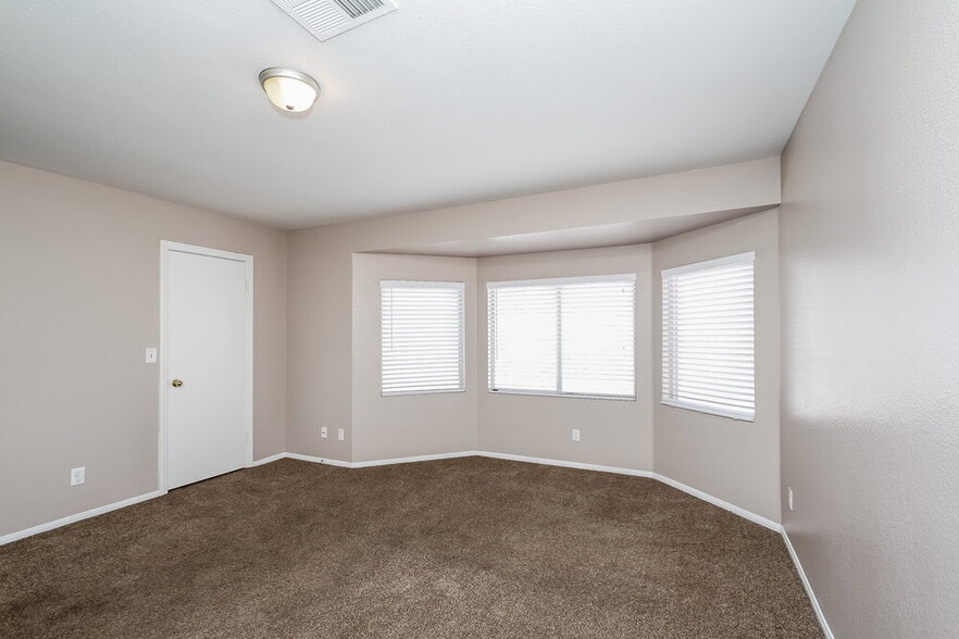 Building Photo - 1605 Fig Palm Ct