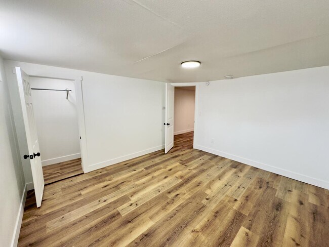 Building Photo - 1657 N 400 W