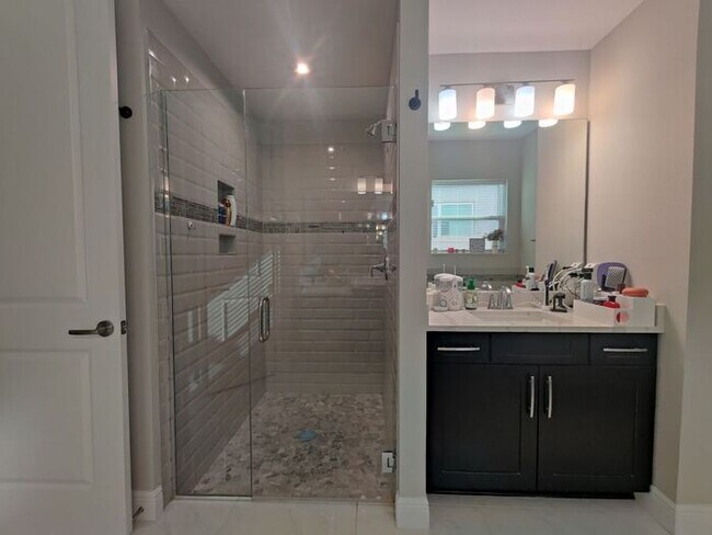 Building Photo - Beautiful home in Estates at Parkside