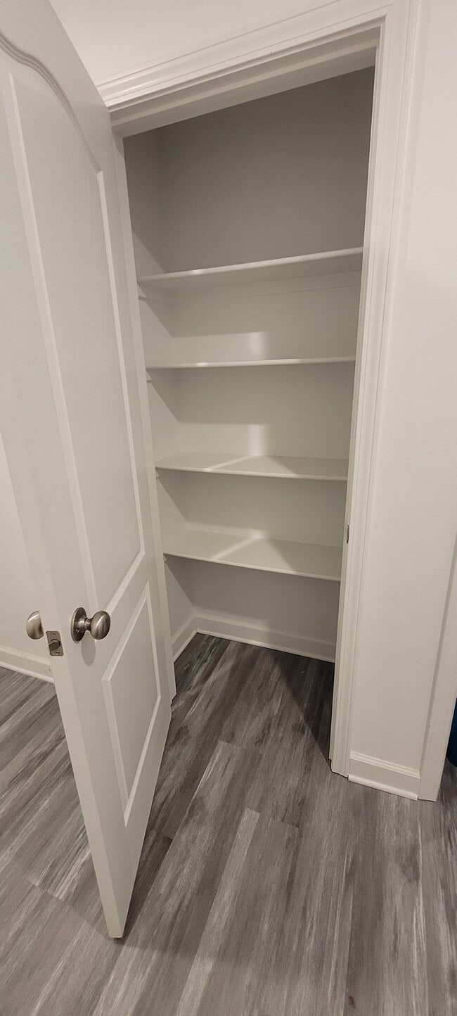 Building Photo - 45 Buena Vis Dr