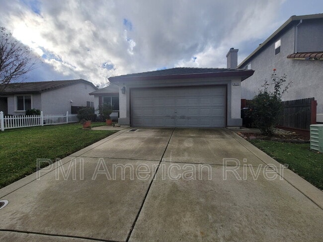 Building Photo - 8233 Windmill Oaks Pl