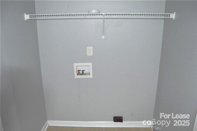 Building Photo - 110 Steam Engine Dr