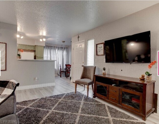Primary Photo - 3190 Tarpon Dr