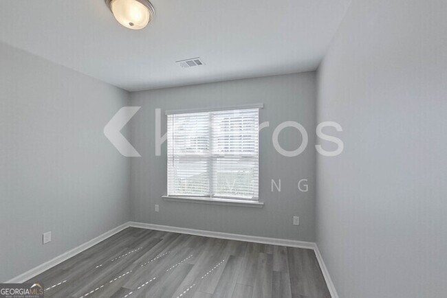 Building Photo - 102 Colonial Wy