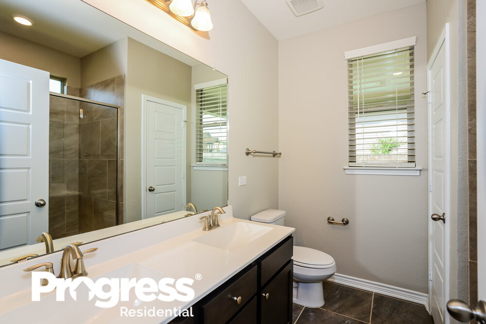 Building Photo - 8208 Victory Cove