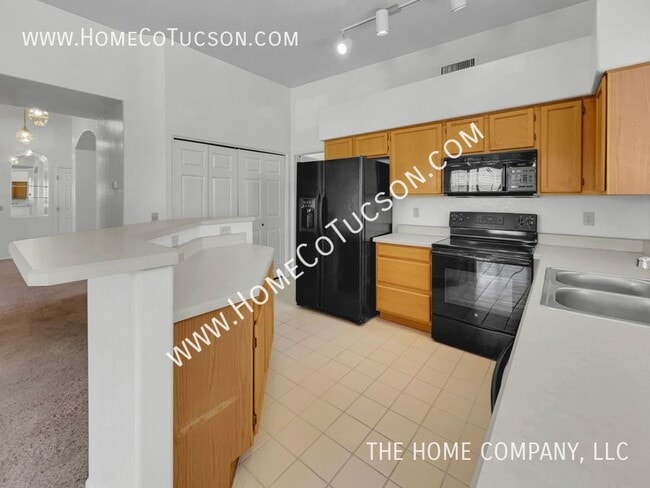 Building Photo - 11411 N Palmetto Dunes Ave
