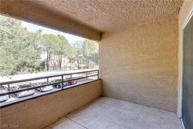 Building Photo - 2200 S Fort Apache Rd