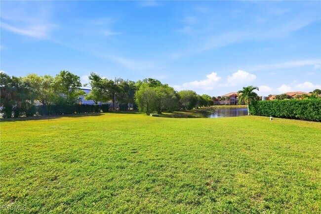 Building Photo - 6490 Aragon Way