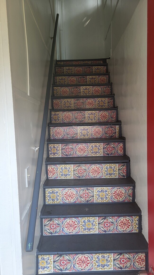 Building Photo - 23 Locust Park