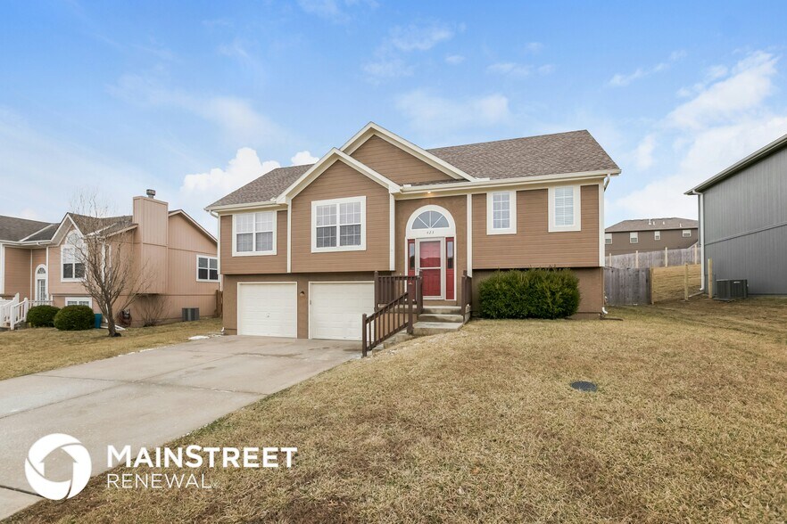 Building Photo - 423 Spring Branch Dr