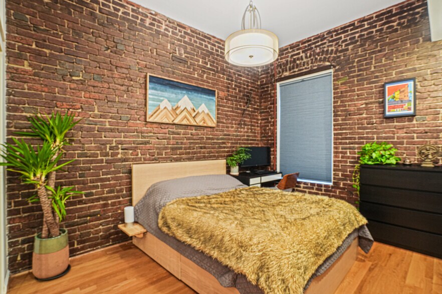 Building Photo - 2007 O St NW