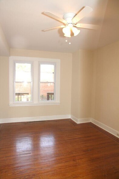 Building Photo - 306 E 32nd St