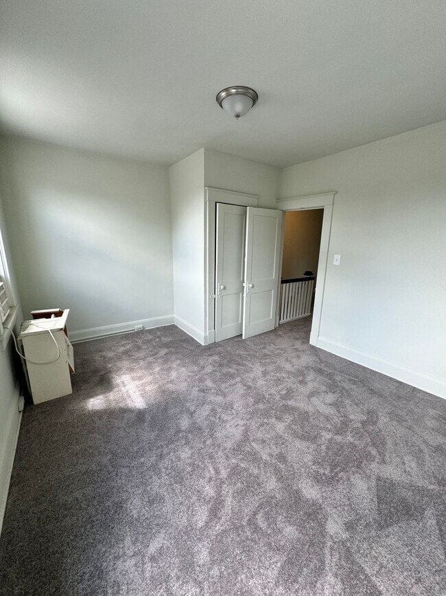 Building Photo - Rowhome for rent in Baltimore!