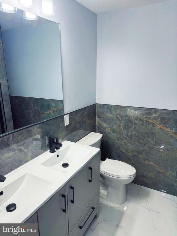 Building Photo - 203 Henson Rd