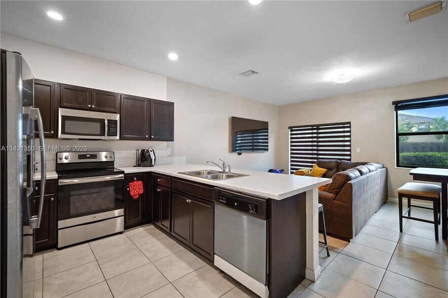 Building Photo - 11426 SW 250th St