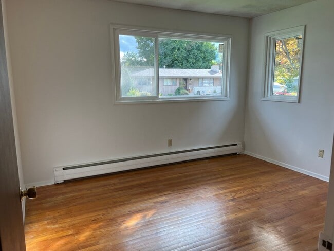 Building Photo - 3728 W Delbert Ave