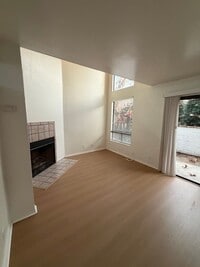 Building Photo - PROMOTION! $500 gift card upon lease signing & move-in.