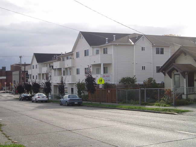 Building Photo - Eagle Ridge Plaza
