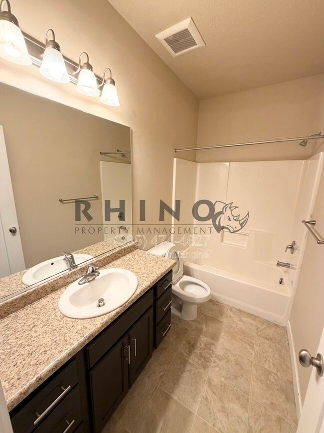 Building Photo - 3673 Lilac Heights Dr