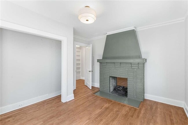 Building Photo - 216 Haralson Ave NE
