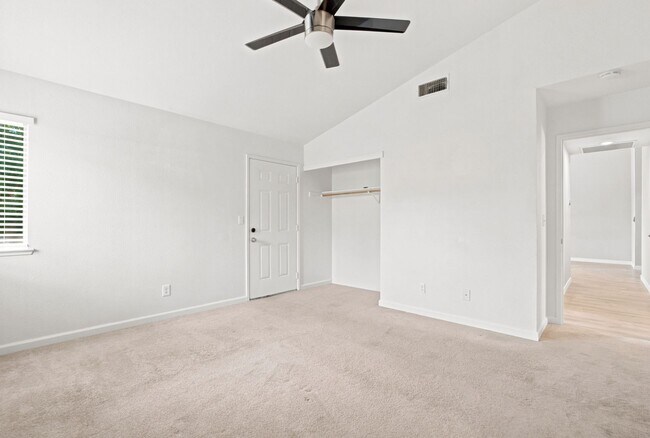 Building Photo - 8034 Fairlands Way