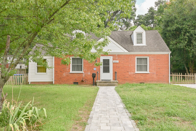 Primary Photo - 1001 Willow Lawn Dr