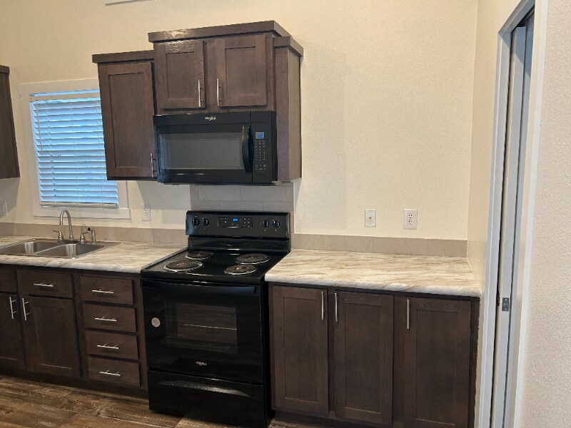 Building Photo - 5215 Crestway Rd