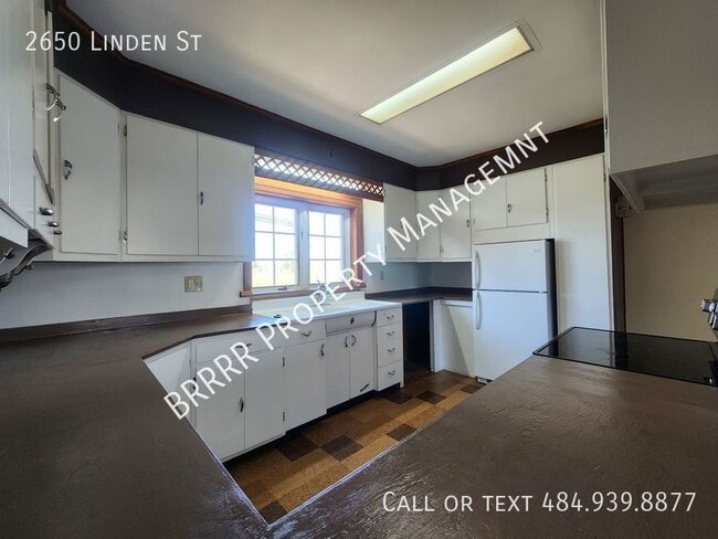Building Photo - 2650 Linden St