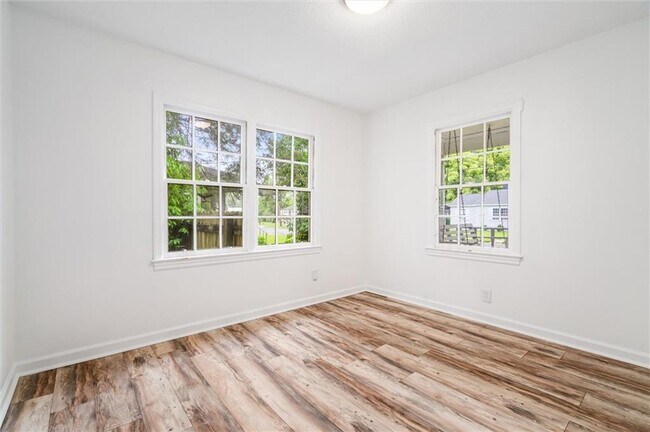 Building Photo - 2507 Taylor Ave