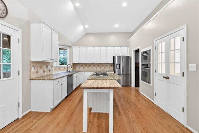 Building Photo - 4582 Campenille Ct