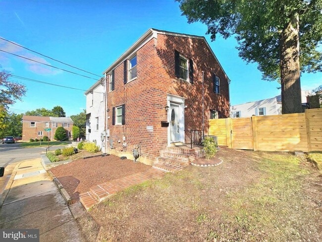 Building Photo - 3109 Mosby St