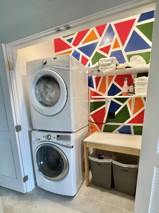 Laundry room - 10310 Sablewood Dr