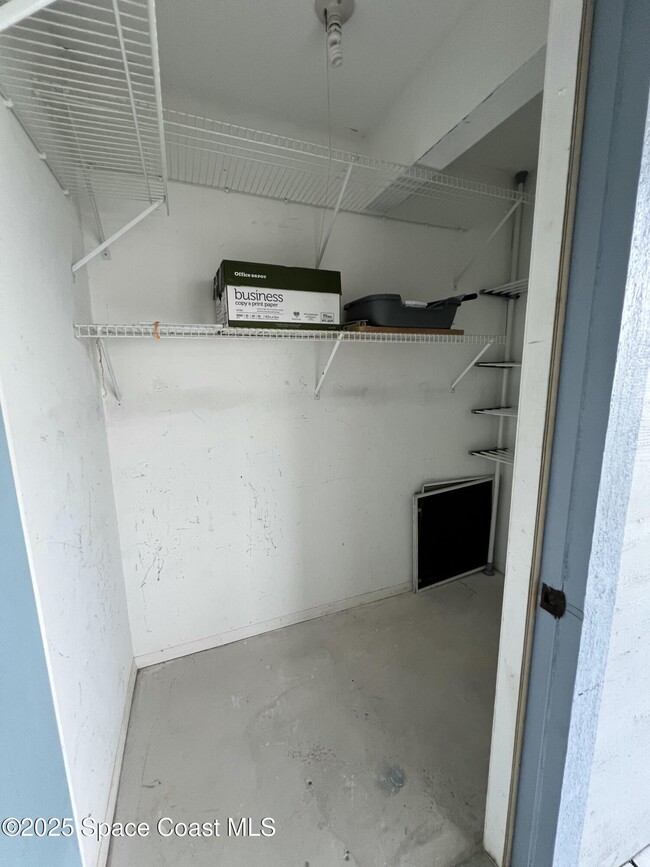 Building Photo - 7240 US-1