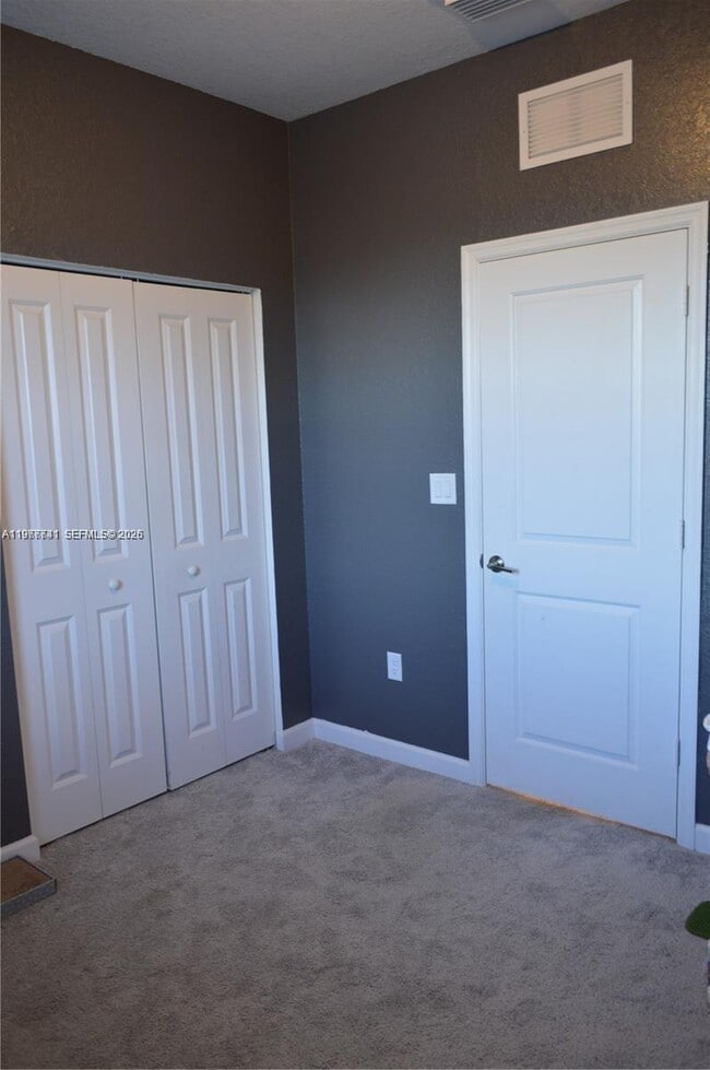 Building Photo - 1522 SE 26th Ter