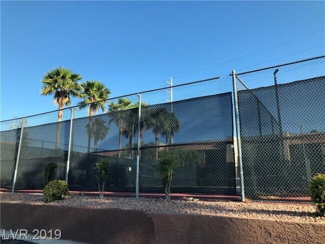 Building Photo - 4401 Alexis Dr