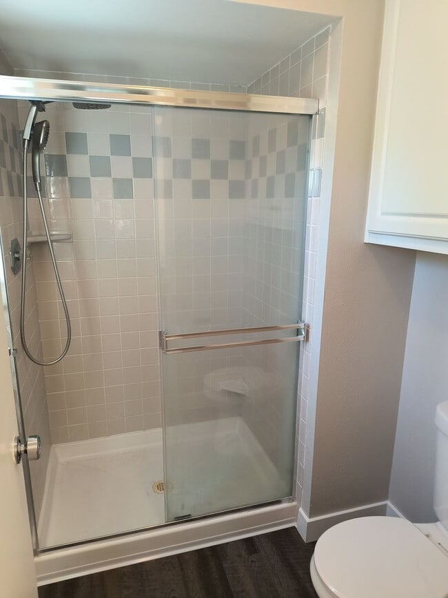 Building Photo - Newley Updated 4 bedroom, 2.5 bathroom Townhome in Citrus Heights!!!