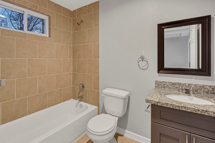 Bathroom - 1894 Dolly Wright St