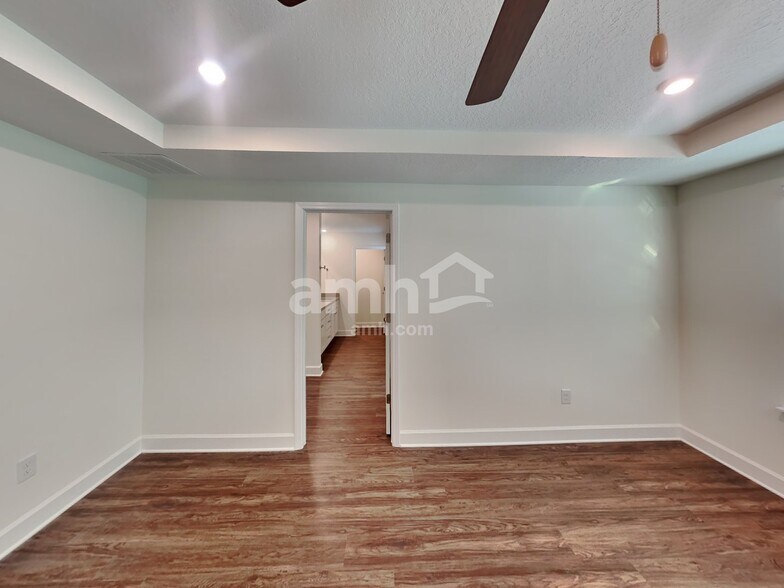 Building Photo - 8603 Belfort St