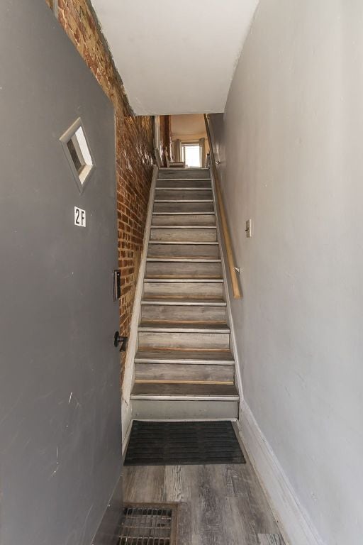 Building Photo - 4992 Botanical Ave